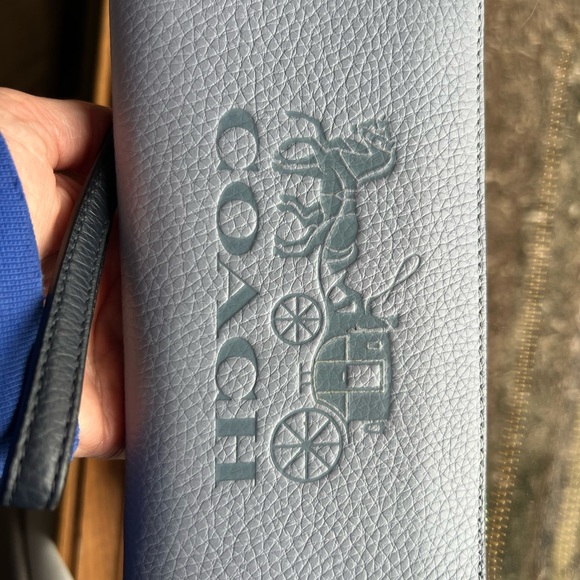 Coach carriage leather zip around wallet - Picture 13 of 14